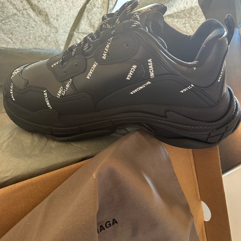 Balenciaga Men's Black Sneakers